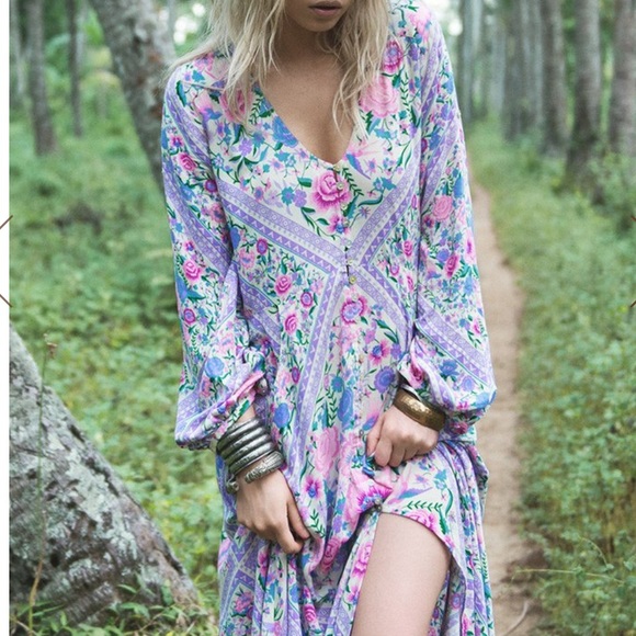 Babushka Mary Kate Maxi Dress - Picture 2 of 8